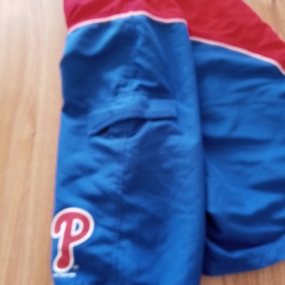 MLB PHILA PHILLIES NWOT MENS RED N BLUE W VELCRO ZIP BOARD SHORTS SZ XL - Picture 4 of 4